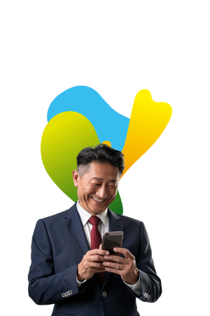 電話に向かって微笑む人