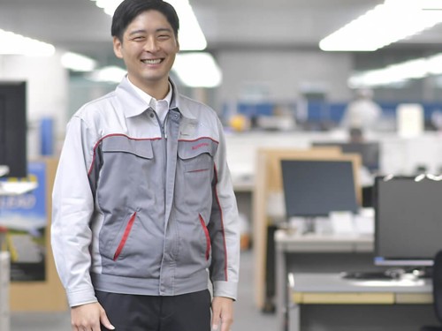 オフィスに立っている人